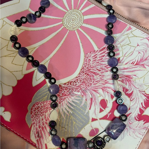 Chic Purple agate and White Beaded Necklace and earrings - Picture 3 of 6